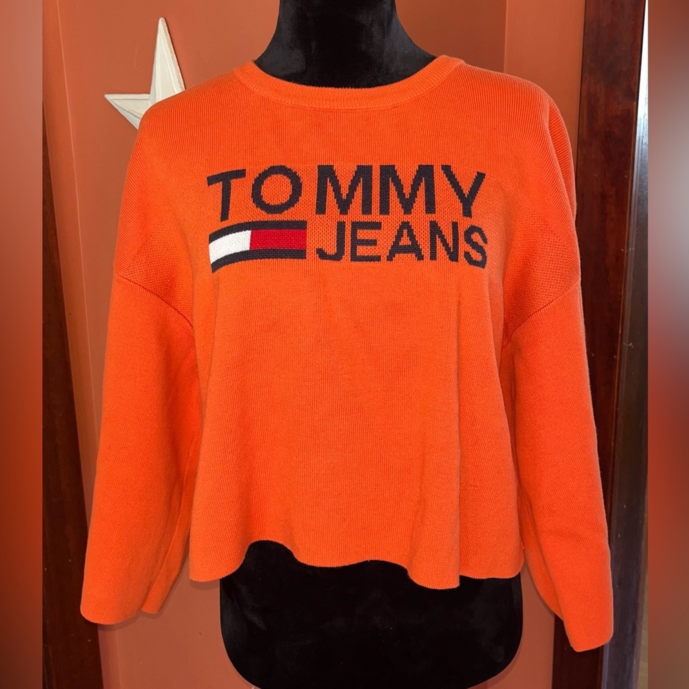 Tommy Hilfiger Jeans Orange Cropped Logo Sweater - Picture 2 of 10